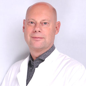 格兰·赫尔加森医生Dr. Göran Helgason