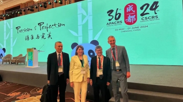 柯诺驰教授 眼科学术“特种兵” 出席多场国际化眼科论坛